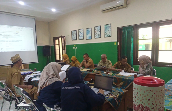 DLHP Purworejo Gelar Evaluasi Retribusi Persampahan dan Penandatanganan Kerja Sama Tahun 2026